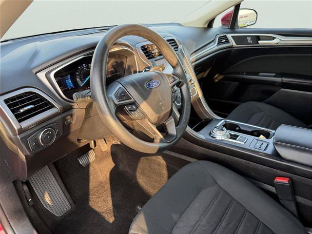 Certified 2020 Ford Fusion SE FWD image 11