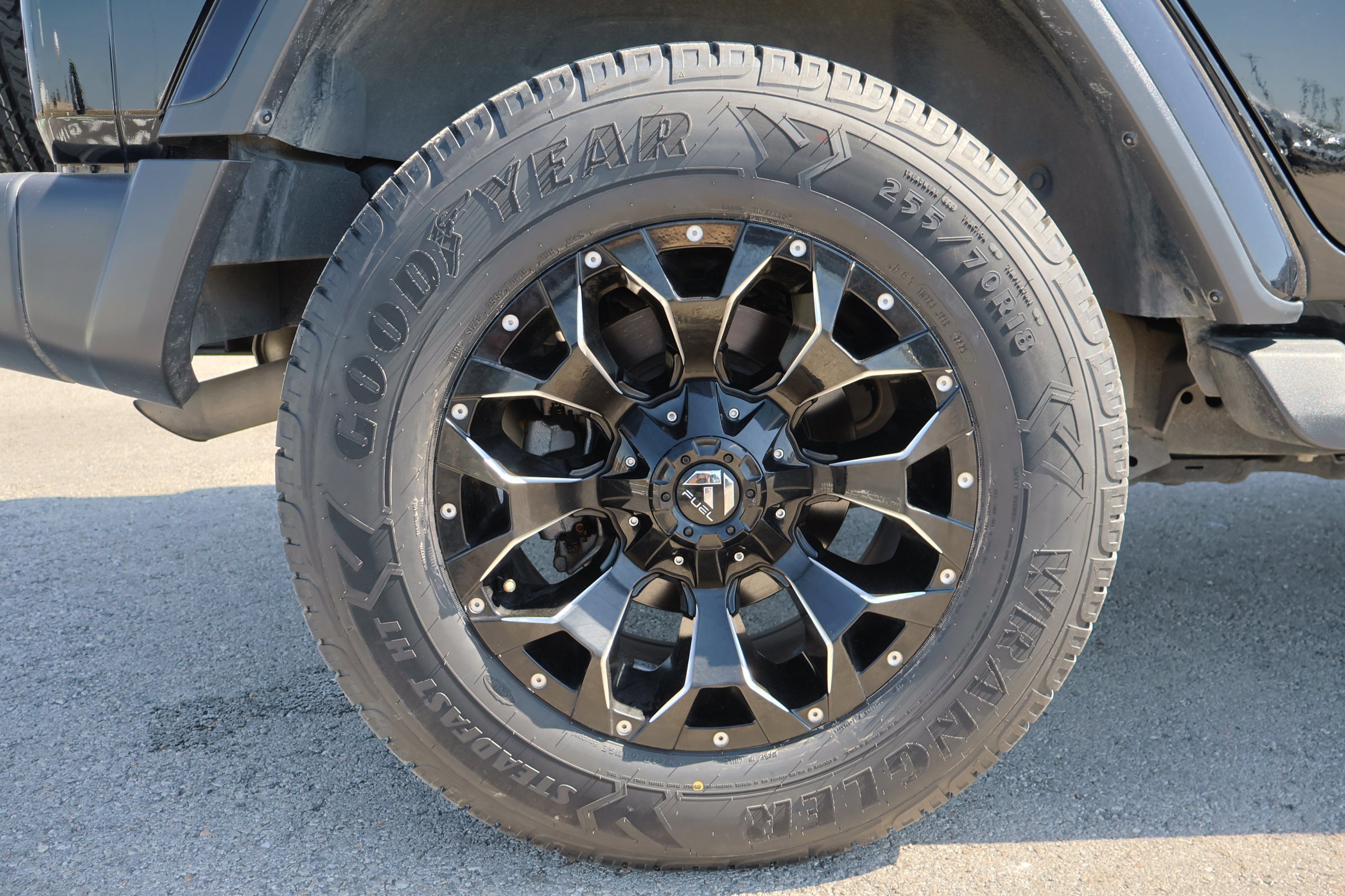 Used 2019 Jeep Wrangler Unlimited Sahara image 11