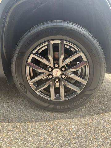 Used 2019 GMC Acadia SLT AWD/4WD image 22