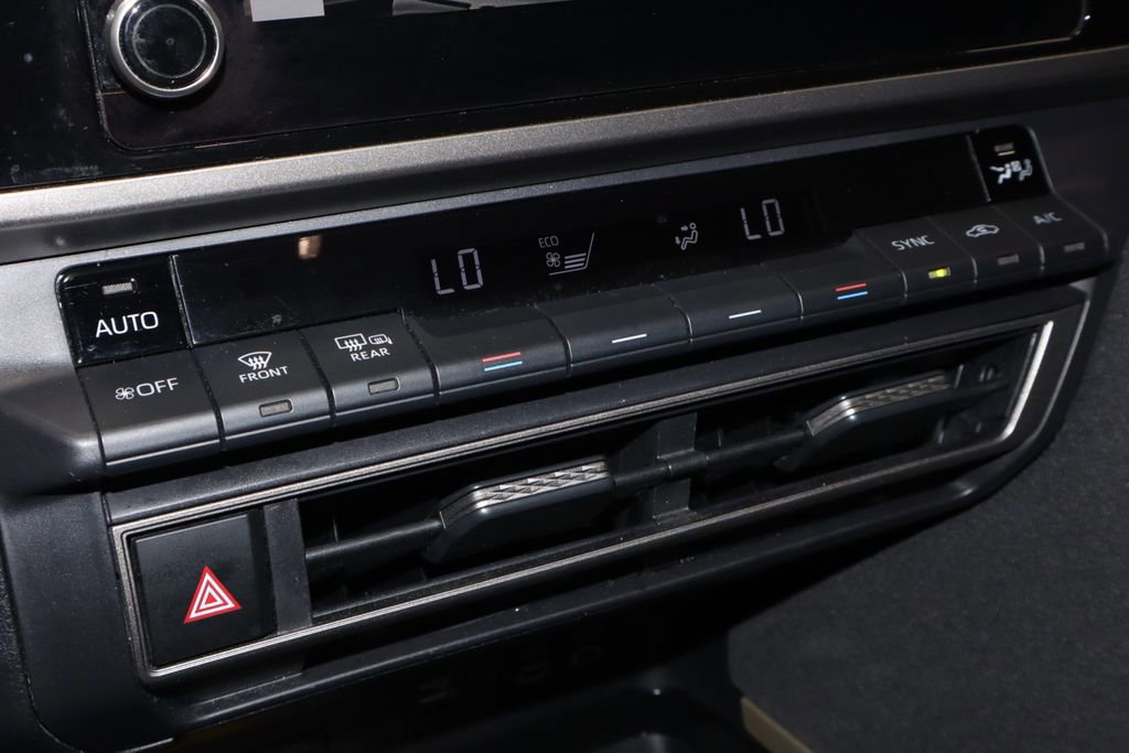 Used 2025 Toyota Camry LE FWD image 31