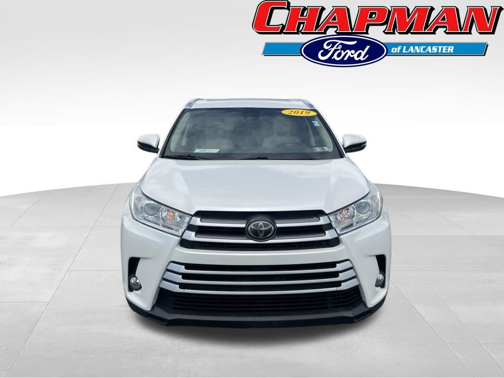 Used 2019 Toyota Highlander XLE AWD/4WD video 2