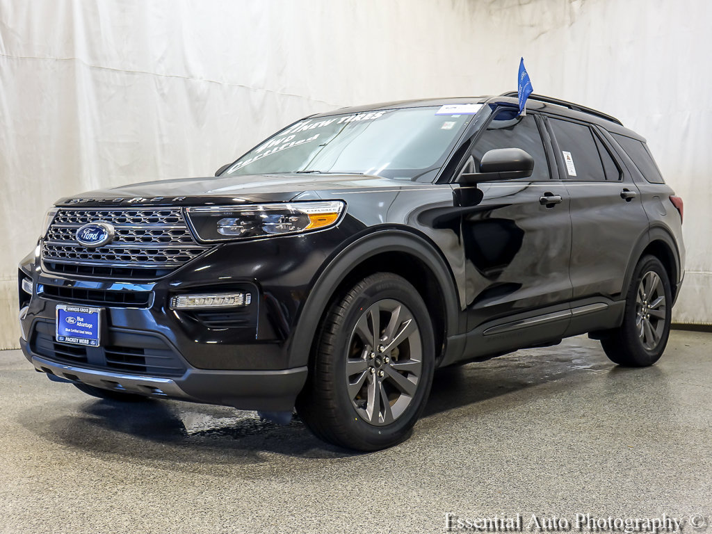 Certified 2021 Ford Explorer XLT w/ Equipment Group 202A AWD/4WD image 2