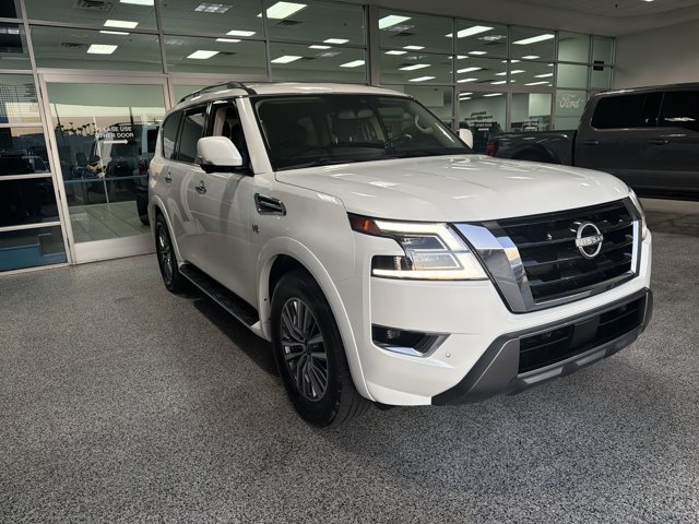 Used 2022 Nissan Armada SL w/ Captain's Chairs Package RWD image 3