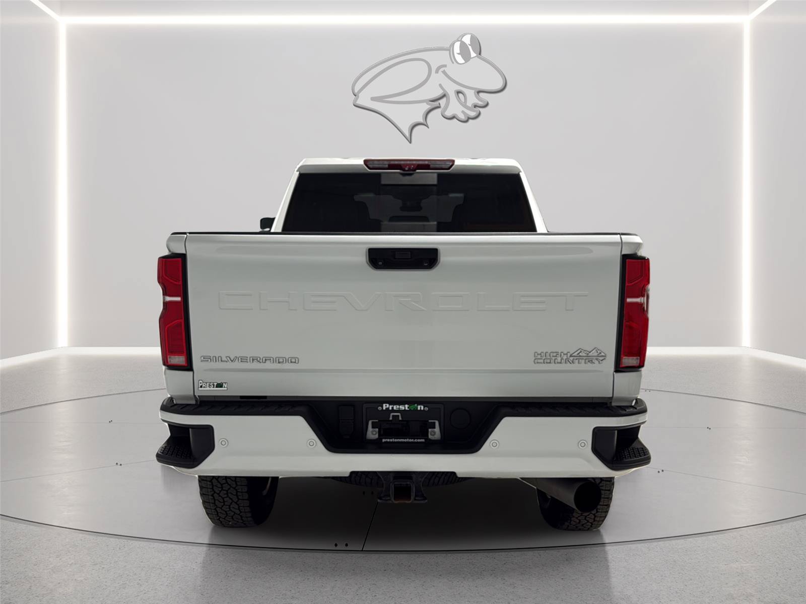Used 2024 Chevrolet Silverado 2500 High Country w/ High Country Premium Package AWD/4WD image 4