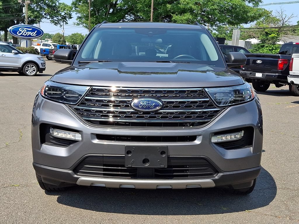 Certified 2023 Ford Explorer XLT w/ Equipment Group 202A AWD/4WD image 5