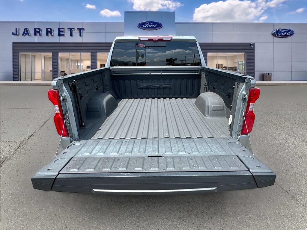 Used 2024 Chevrolet Silverado 1500 ZR2 w/ Technology Package AWD/4WD image 29