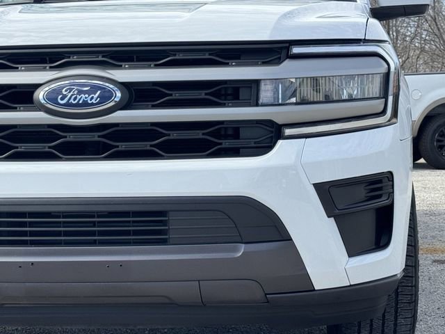 Certified 2024 Ford Expedition Max XLT image 9