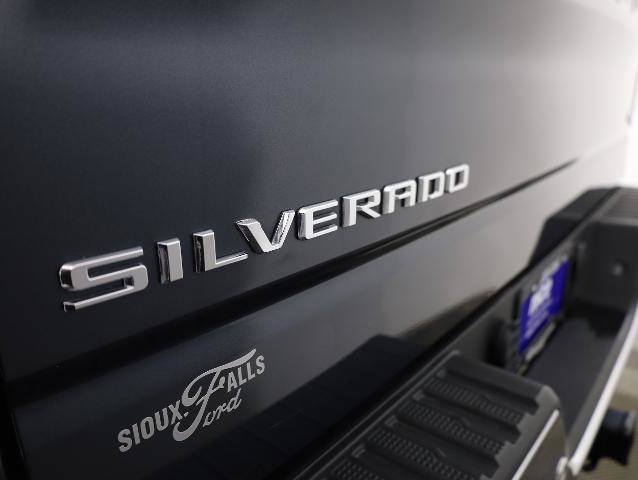 Used 2019 Chevrolet Silverado 1500 LTZ w/ LTZ Plus Package AWD/4WD image 28