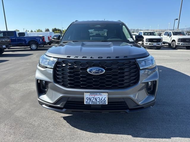 Certified 2025 Ford Explorer ST-Line w/ ST-Line Street Pack image 8