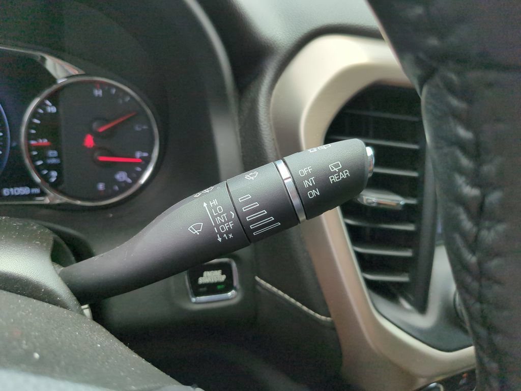Used 2018 GMC Acadia Denali w/ Technology Package FWD image 31