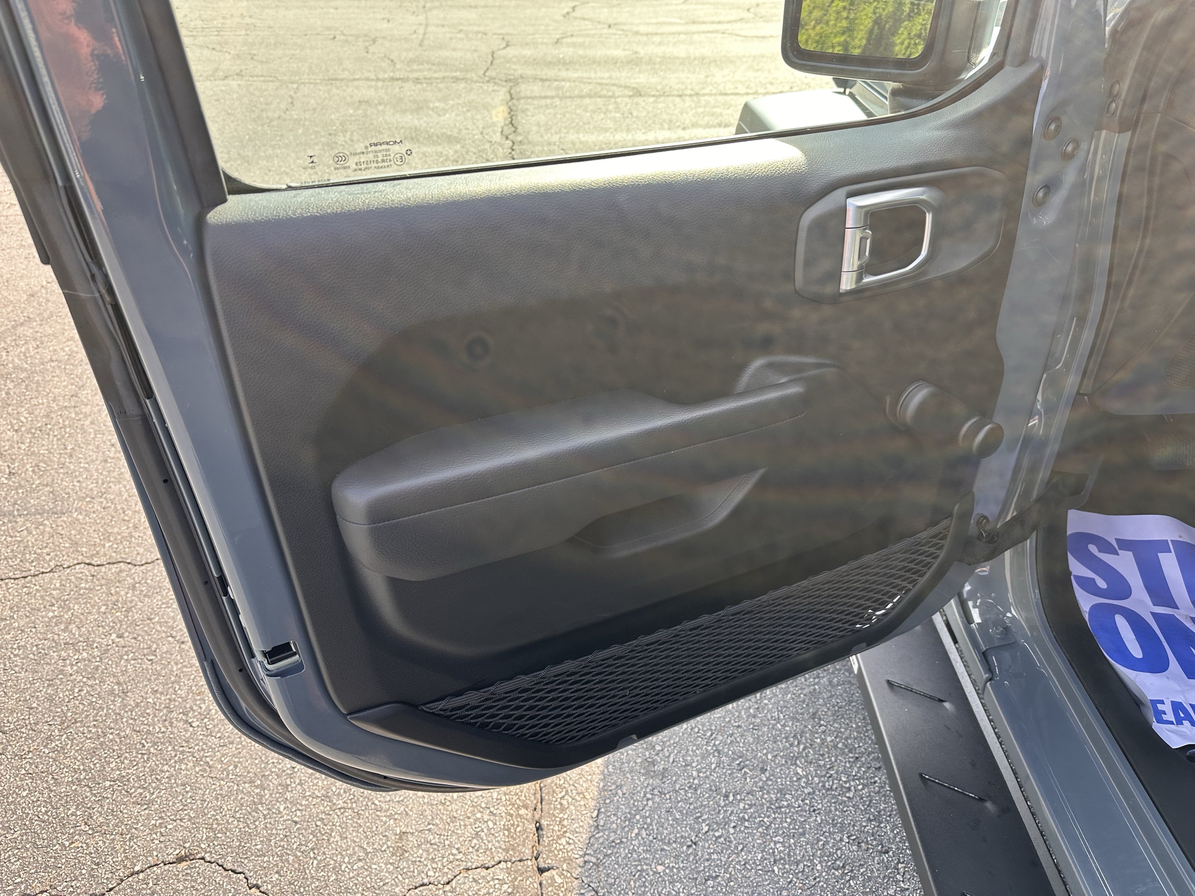 Used 2024 Jeep Wrangler Sport AWD/4WD image 9