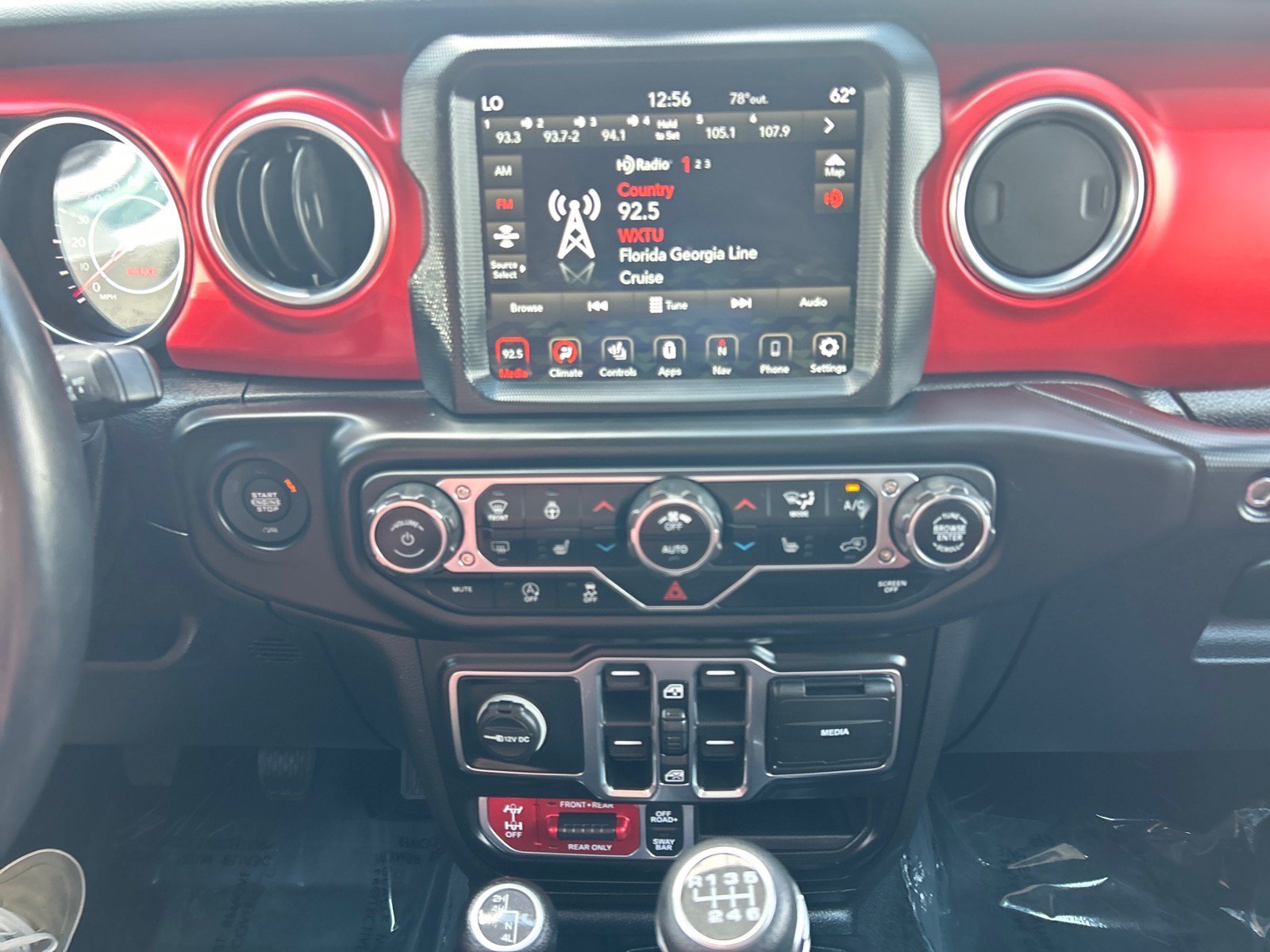 Used 2021 Jeep Wrangler Unlimited Rubicon AWD/4WD image 26