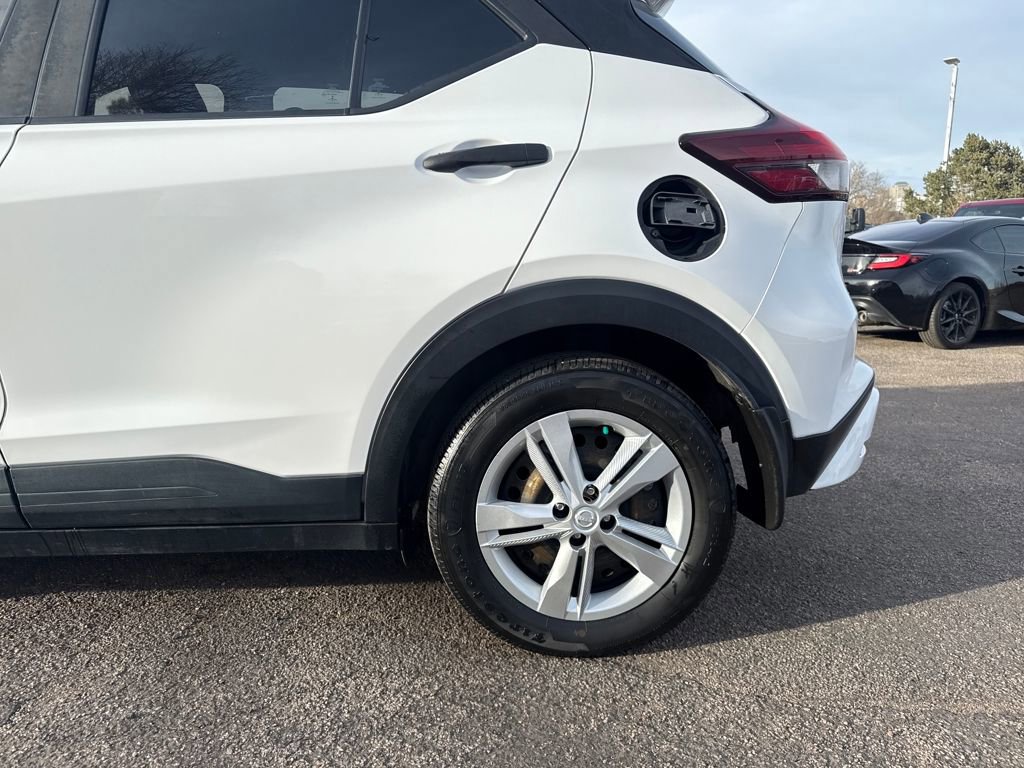 Used 2022 Nissan Kicks S w/ Interior Electronics Package image 3