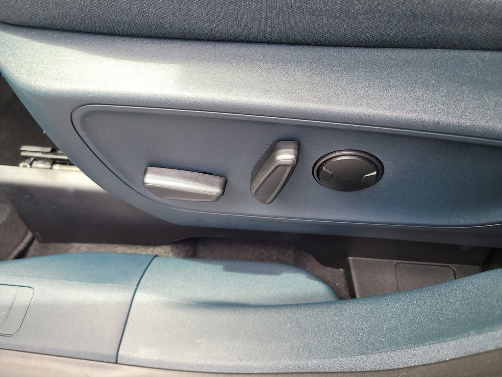 Certified 2024 Ford Maverick XLT w/ XLT Luxury Package FWD image 17