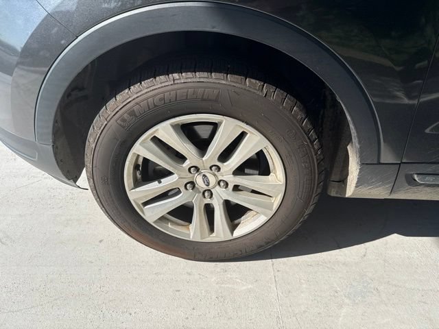 Certified 2018 Ford Explorer XLT w/ Equipment Group 202A AWD/4WD image 13