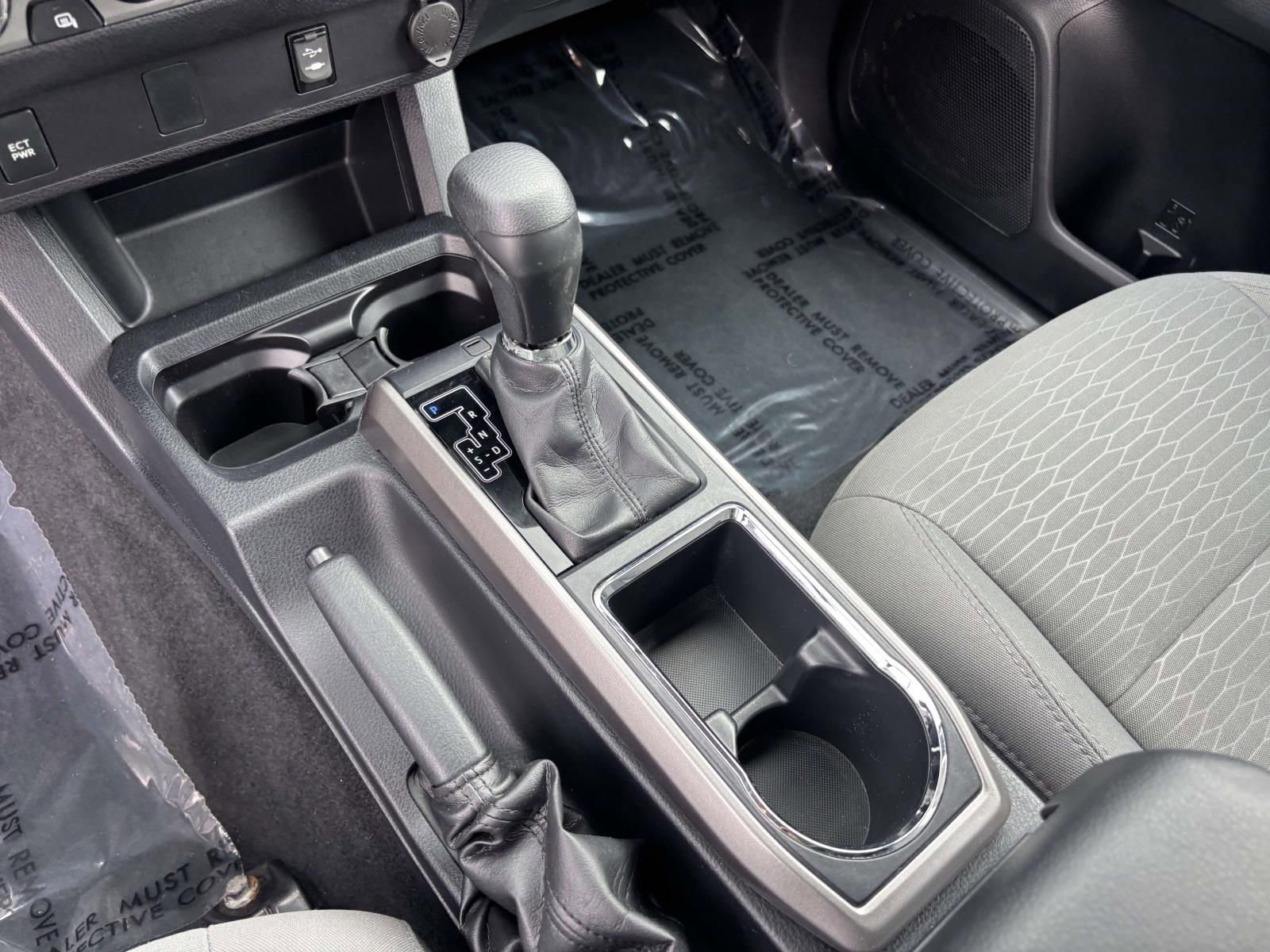 Used 2017 Toyota Tacoma SR5 image 25