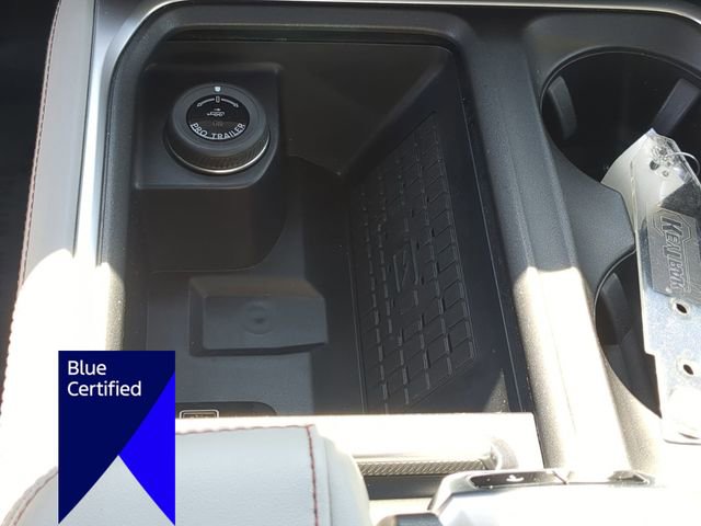 Certified 2025 Ford Expedition Active AWD/4WD image 25