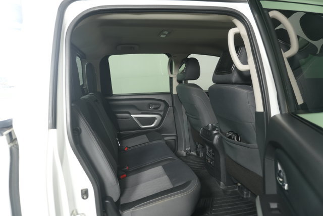 Used 2021 Nissan Titan SV w/ SV Convenience Package AWD/4WD image 29
