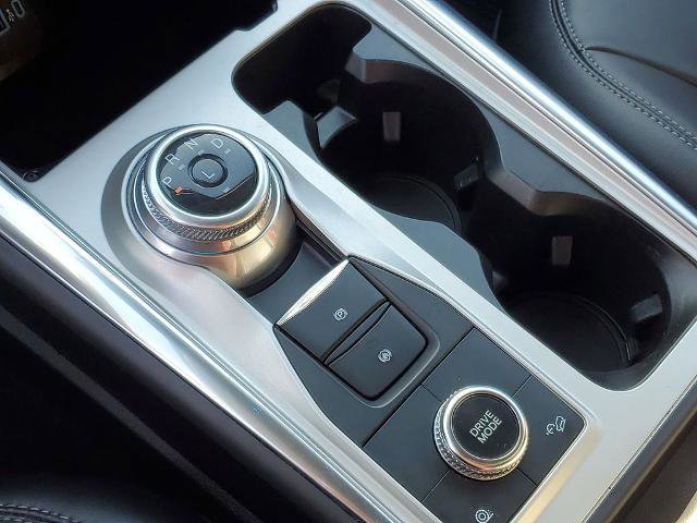 Certified 2023 Ford Explorer XLT w/ Equipment Group 202A image 18