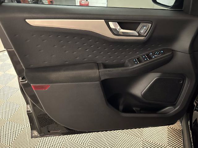 Certified 2020 Ford Escape SE FWD image 10