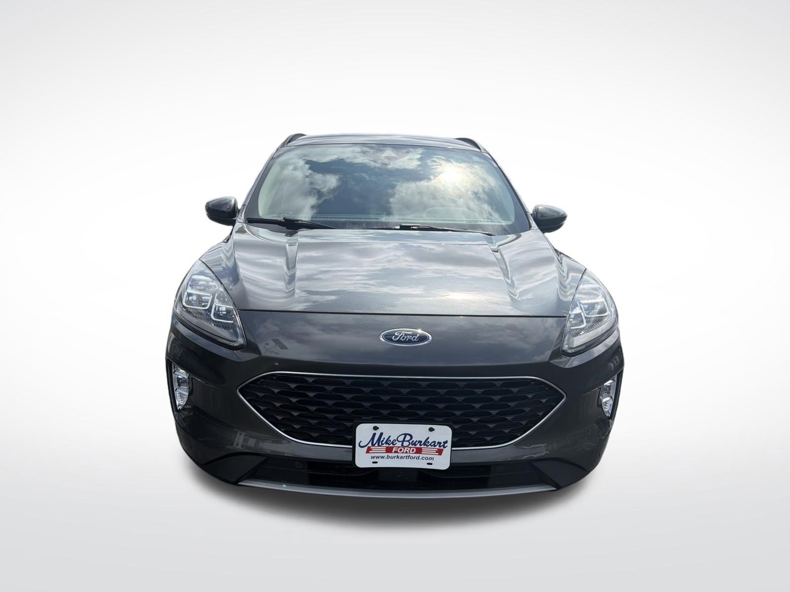 Certified 2020 Ford Escape Titanium AWD/4WD image 2
