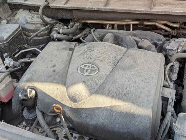 Used 2020 Toyota Highlander XLE image 40