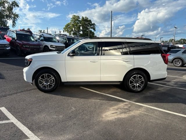 Certified 2025 Ford Expedition Active AWD/4WD image 6