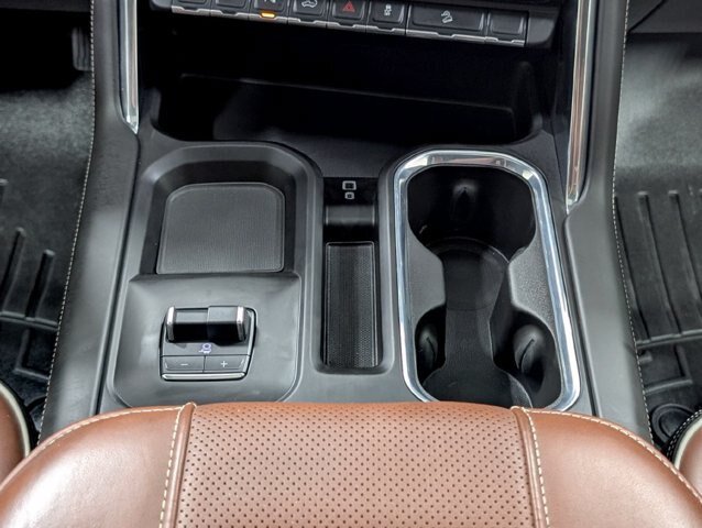 Used 2025 GMC Sierra 2500 Denali Ultimate AWD/4WD image 7