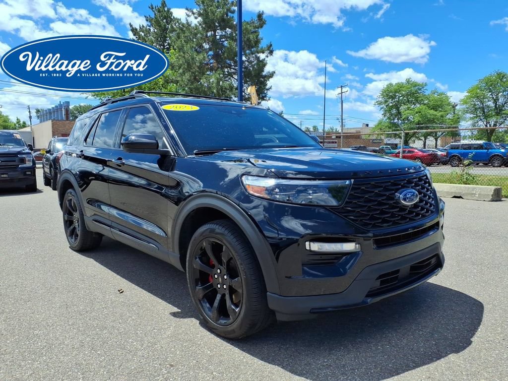 Certified 2023 Ford Explorer ST-Line AWD/4WD image 4