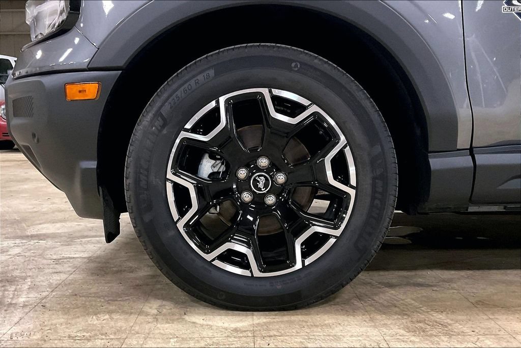 Certified 2025 Ford Bronco Sport Outer Banks w/ Outer Banks Tech Package+ AWD/4WD image 9