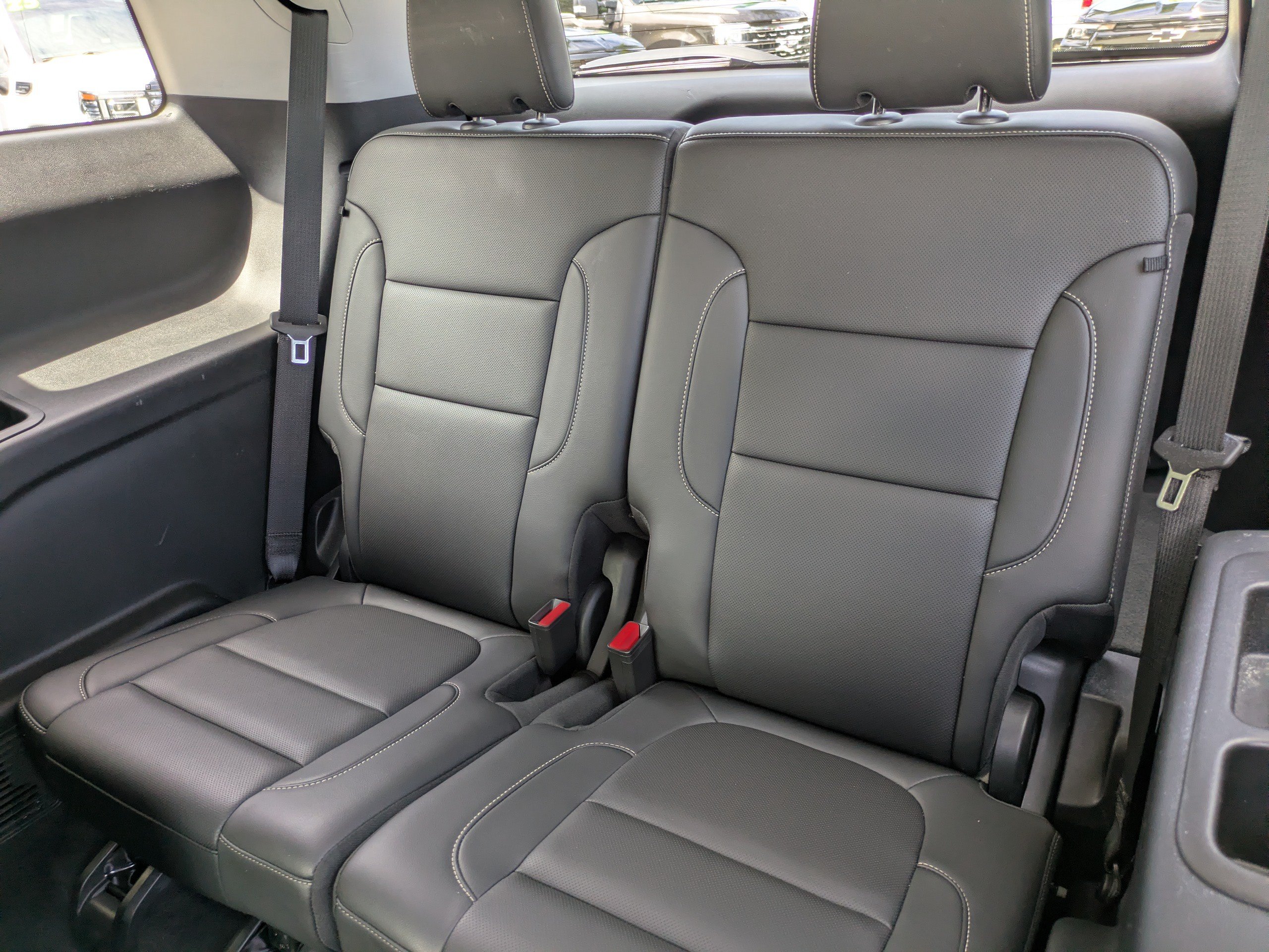Used 2023 GMC Acadia SLT FWD image 15