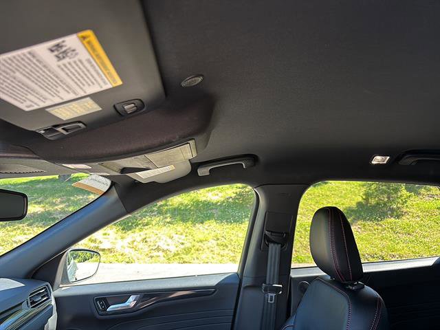Certified 2024 Ford Escape ST-Line Elite w/ Premium Technology Package AWD/4WD image 15