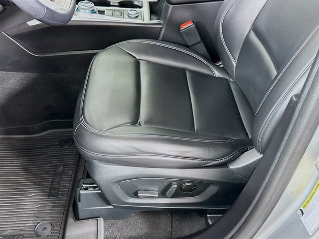 Certified 2024 Ford Explorer XLT w/ Equipment Group 202A AWD/4WD image 25