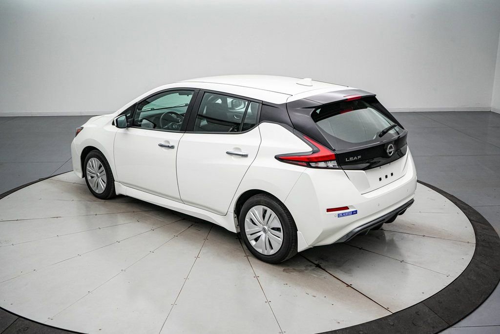 Used 2023 Nissan Leaf S image 3