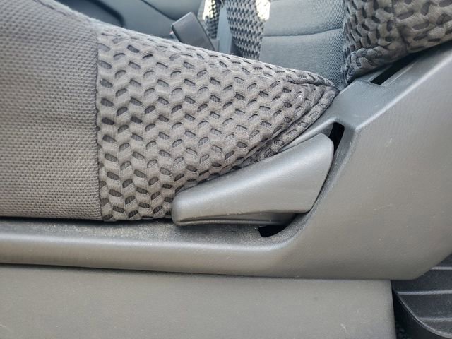 Used 2017 Nissan Frontier SV image 14