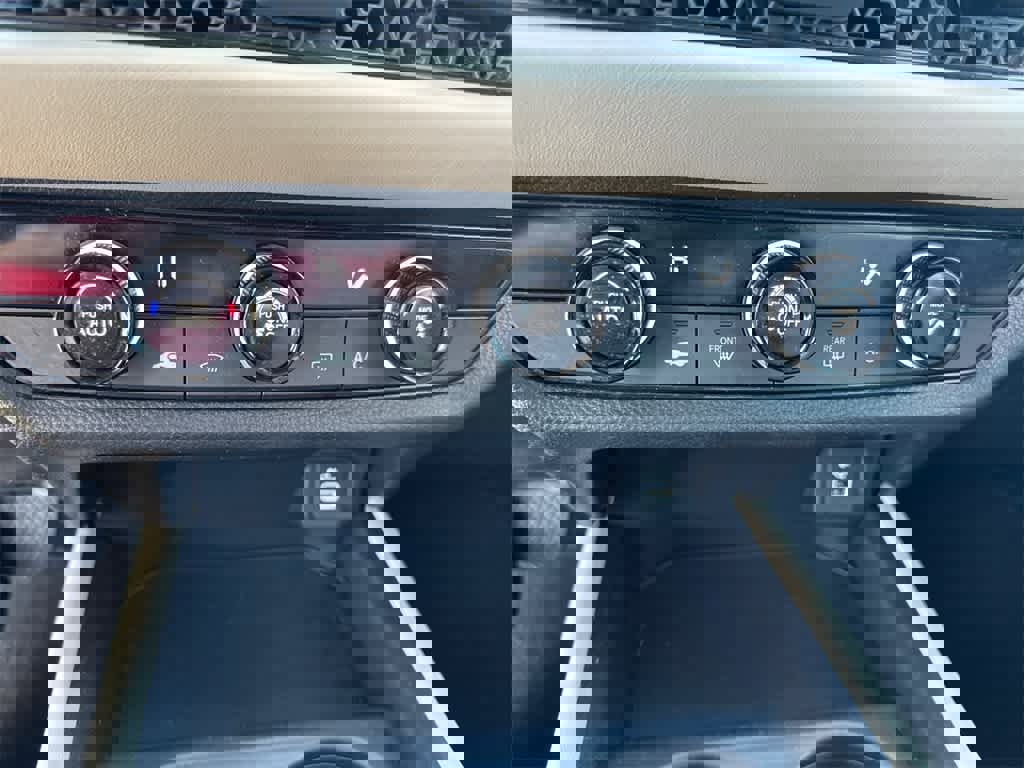 Used 2024 Honda HR-V LX image 29