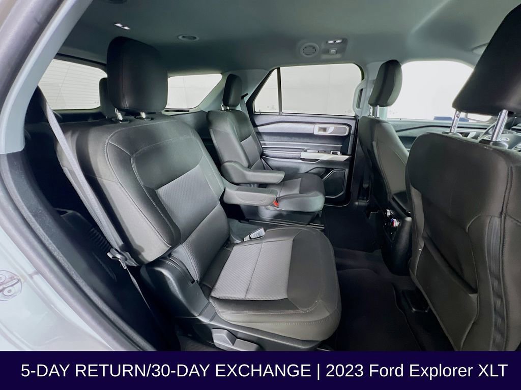 Certified 2023 Ford Explorer XLT image 32