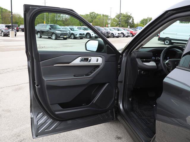 Certified 2025 Ford Explorer Active w/ Active Comfort Package AWD/4WD image 20