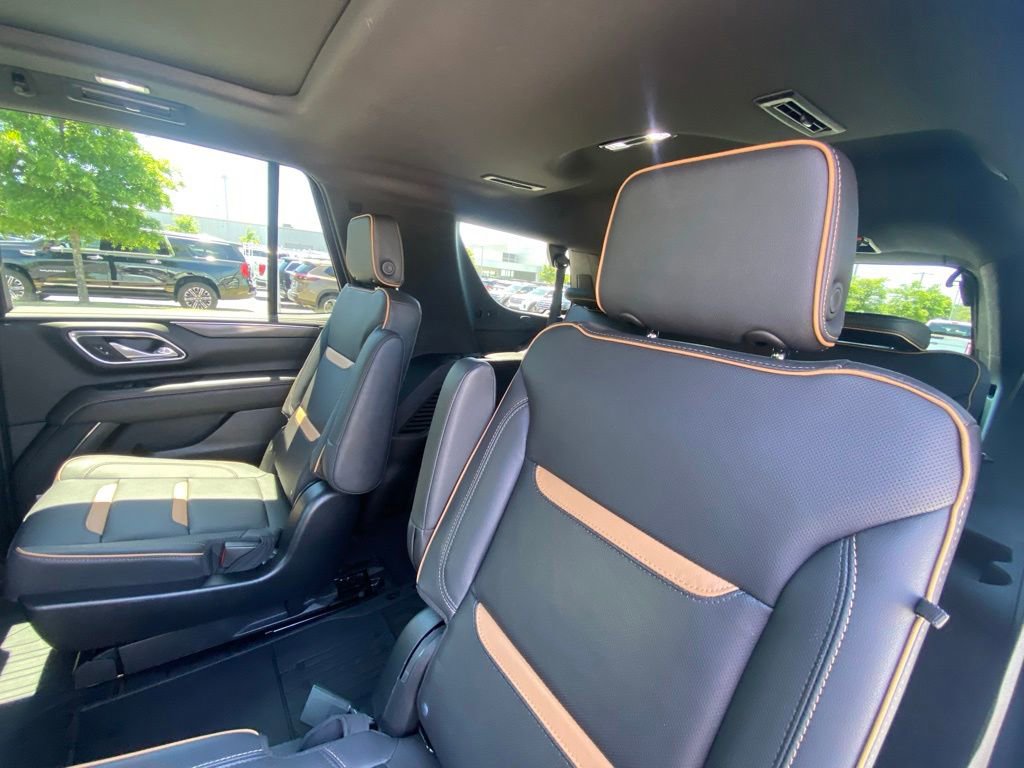 Used 2023 GMC Yukon AT4 w/ Technology Package AWD/4WD image 22