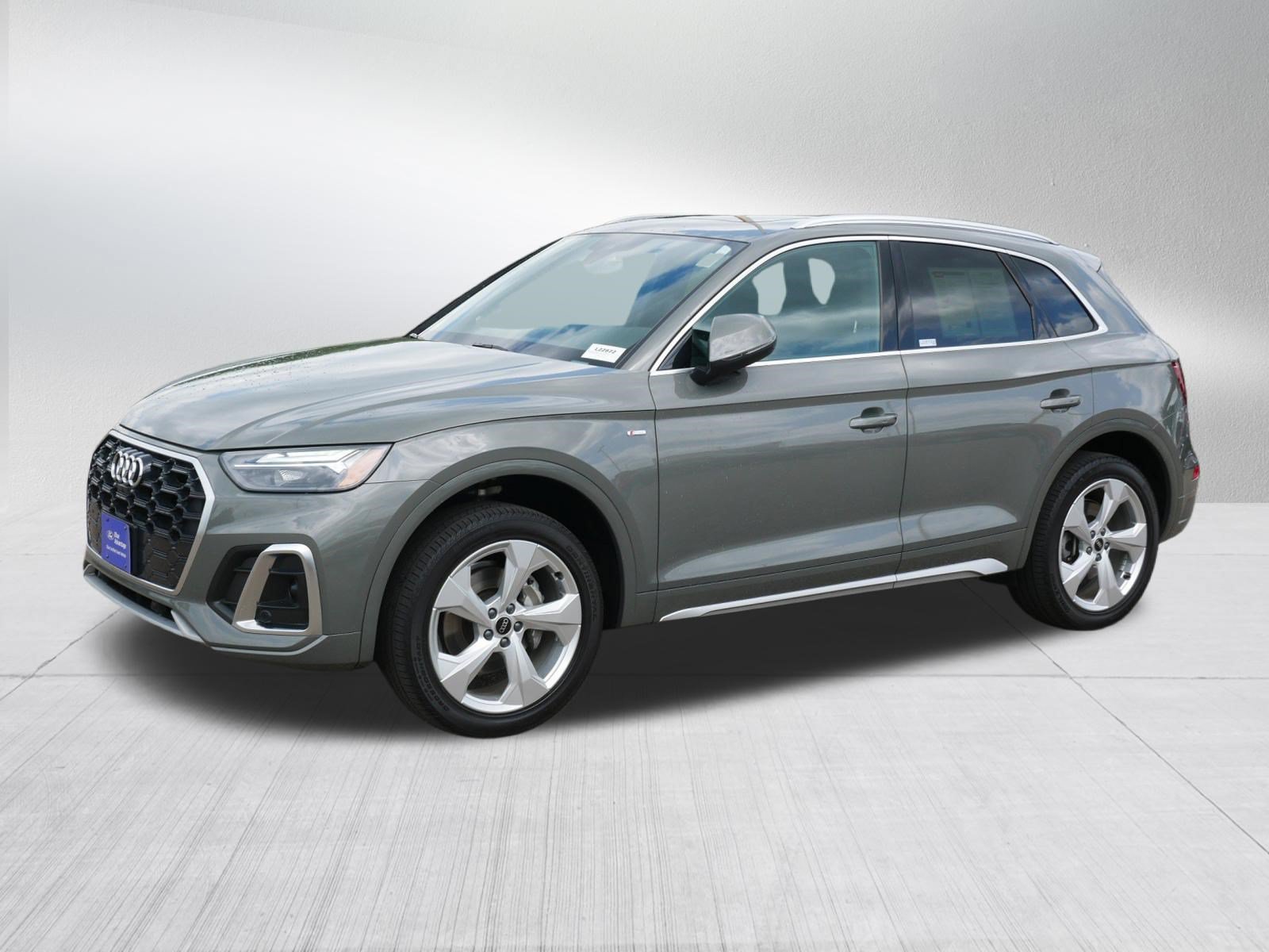 Used 2023 Audi Q5 2.0T Premium Plus w/ Premium Plus Package AWD/4WD image 3