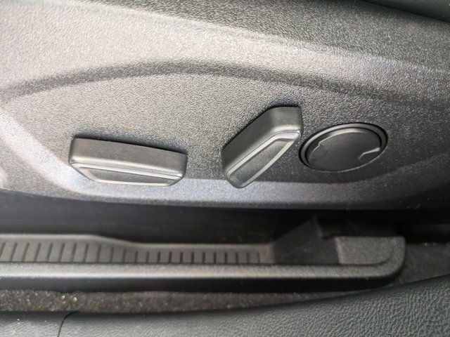 Certified 2022 Ford Edge SEL w/ Convenience Package AWD/4WD image 19