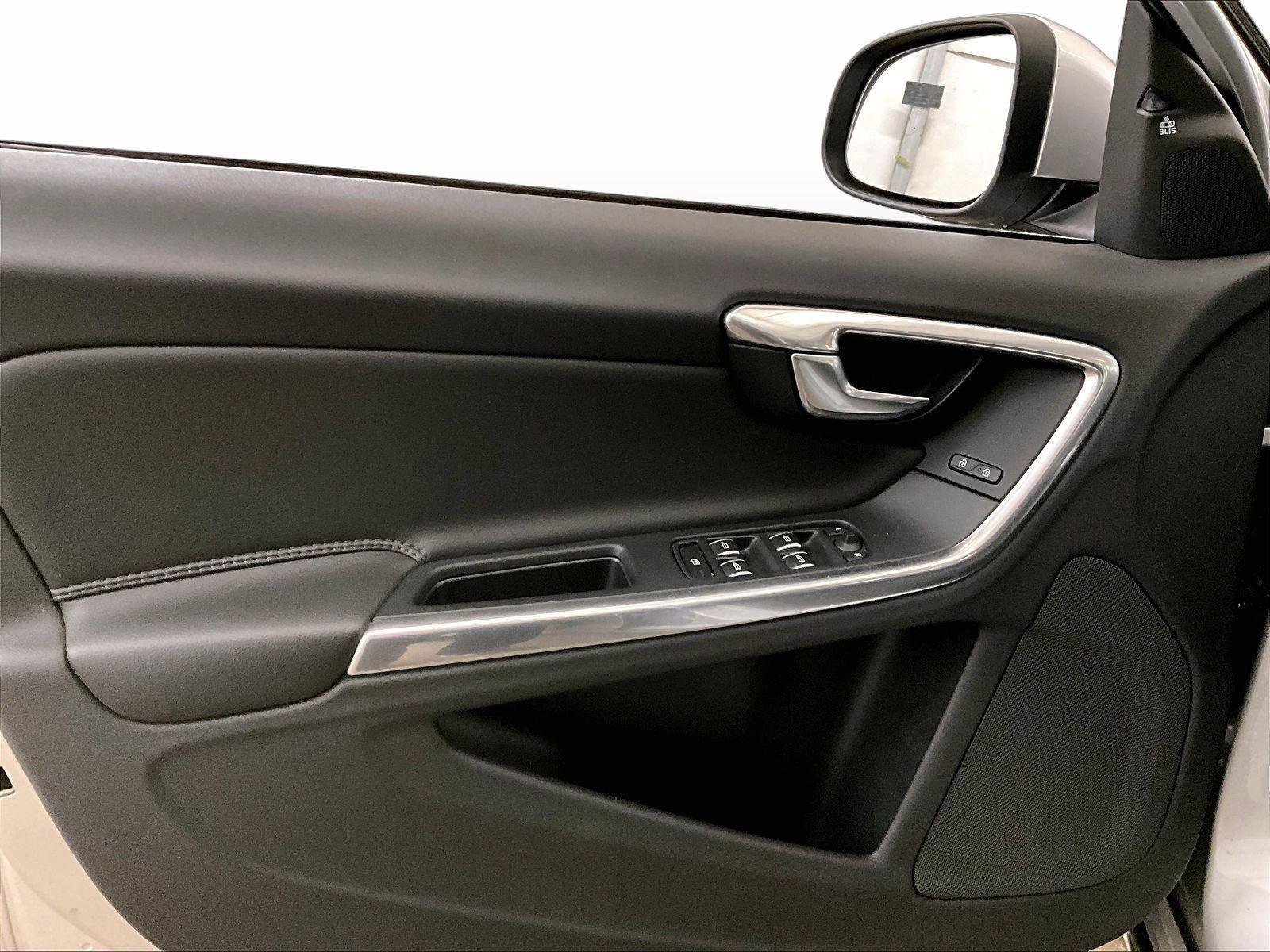 Used 2018 Volvo S60 T5 Inscription AWD/4WD image 22