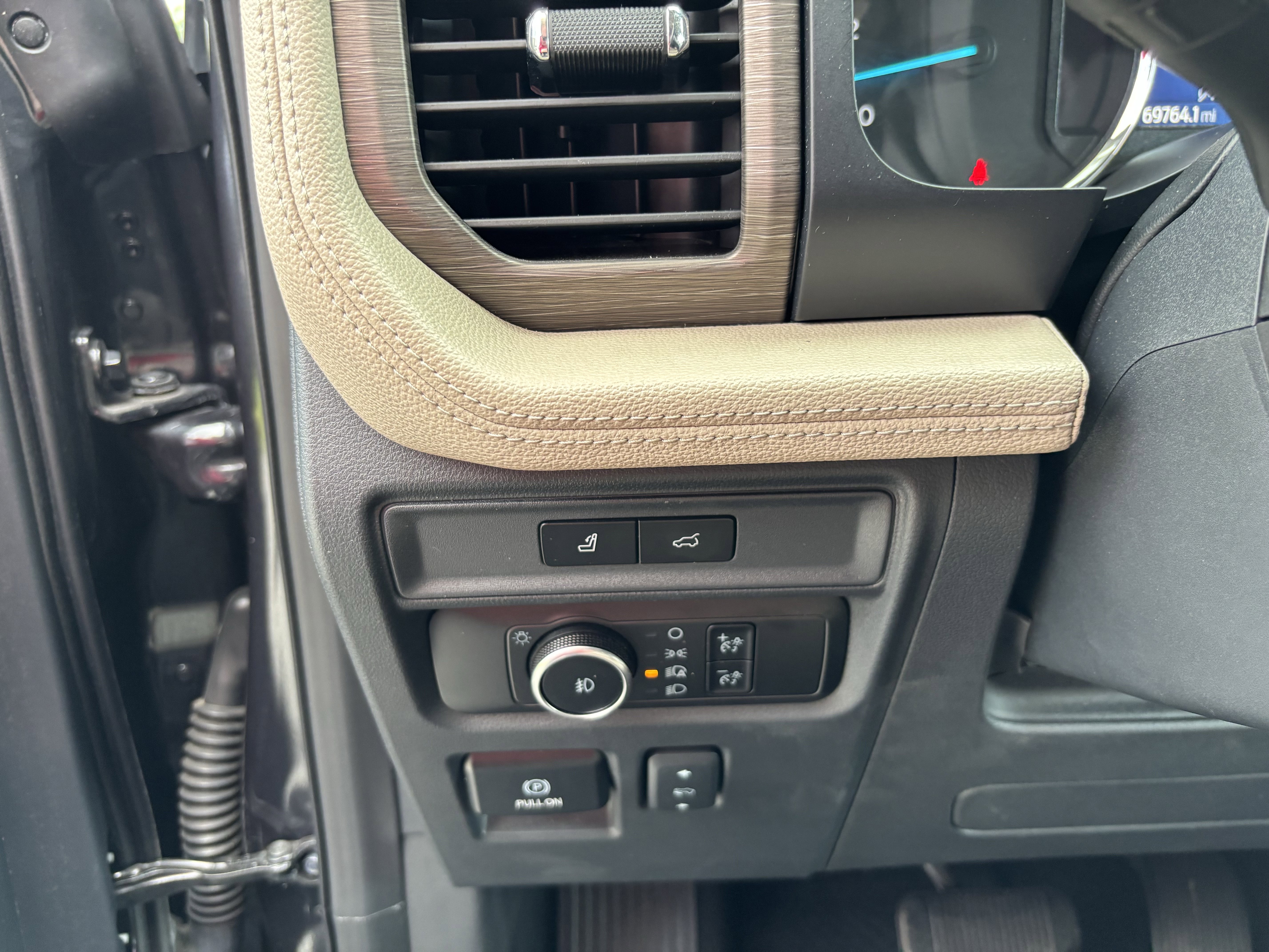 Certified 2024 Ford Expedition Limited AWD/4WD image 13