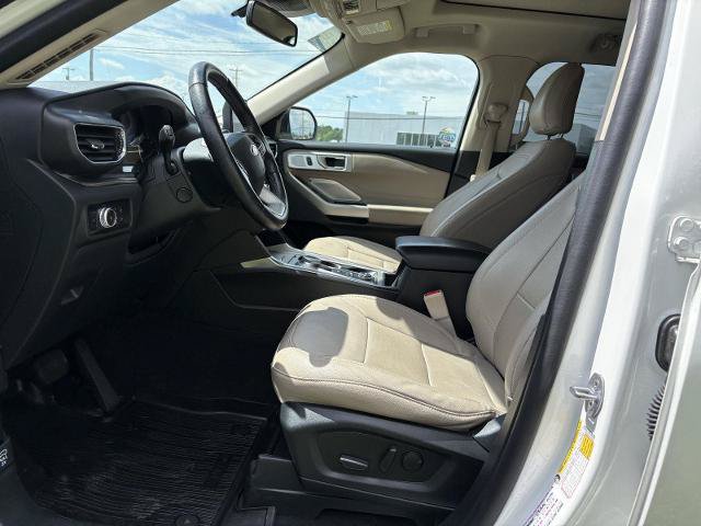 Certified 2023 Ford Explorer Limited w/ Limited Technology Package AWD/4WD image 13