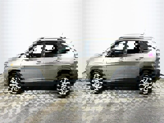 Used 2020 Jeep Cherokee Latitude image 6