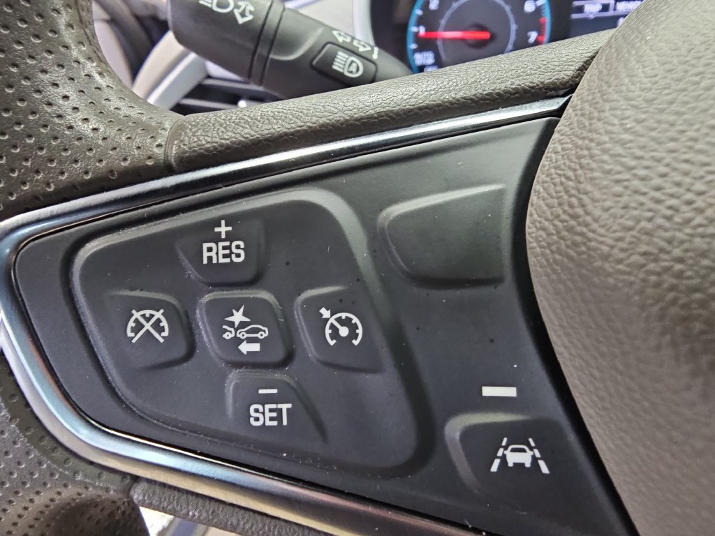 Used 2025 Chevrolet Malibu LT FWD image 16