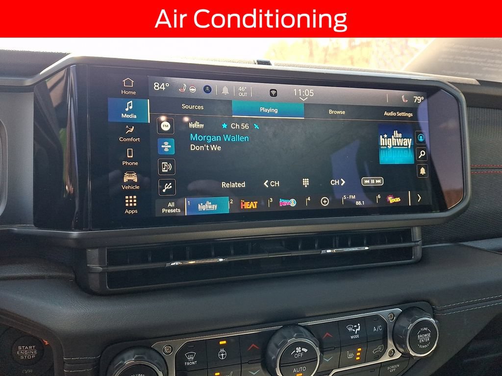 Used 2025 Jeep Wrangler Unlimited Rubicon w/ Safety Group AWD/4WD image 16