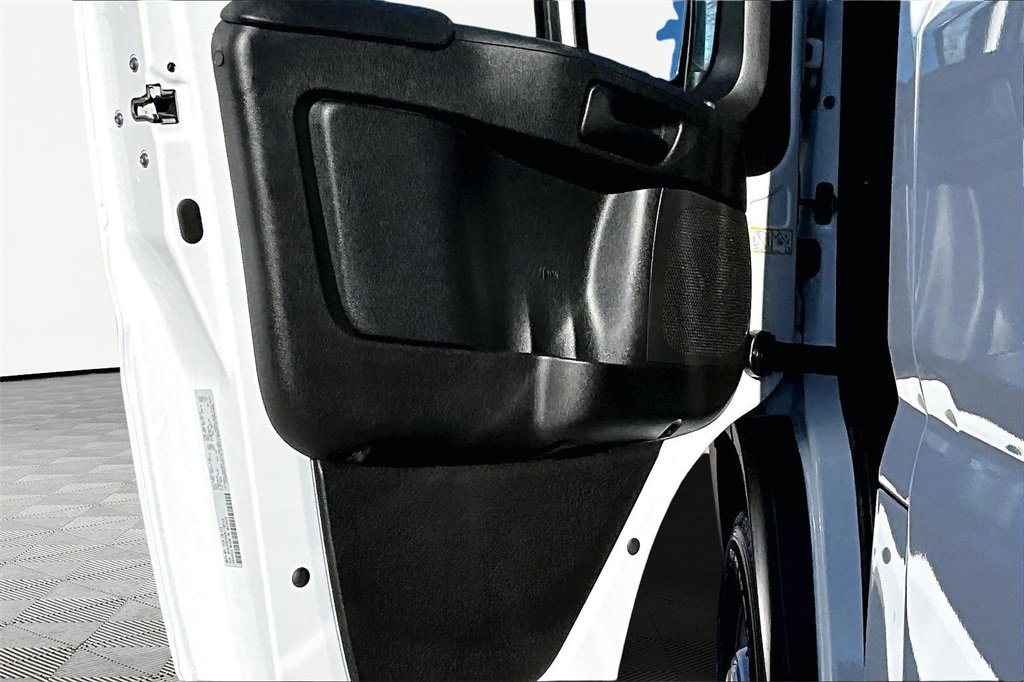 Used 2024 RAM ProMaster 2500 w/ Convenience Group image 21