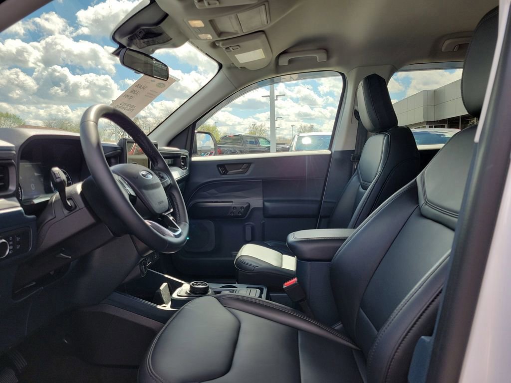 Certified 2024 Ford Maverick Lariat w/ Black Appearance Package image 18