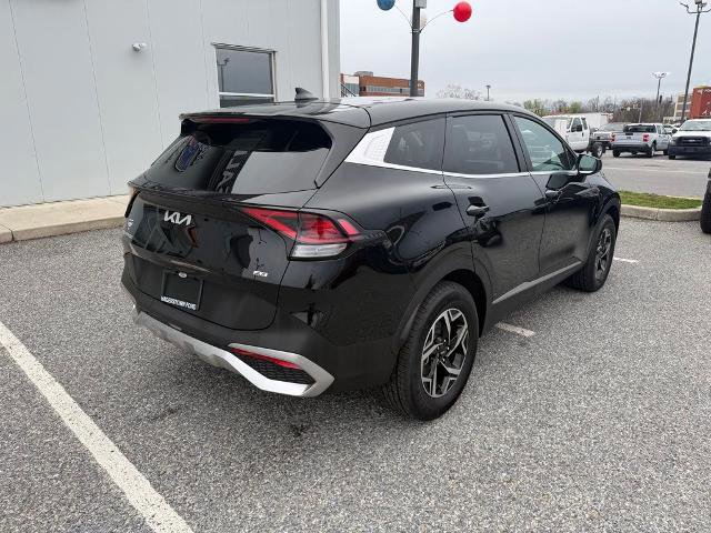 Used 2024 Kia Sportage LX image 5